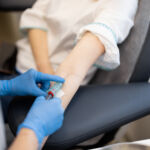 ¿Cómo prepararse para un análisis de sangre?